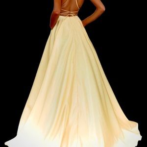 Sherri Hill size 6 pale yellow prom dress